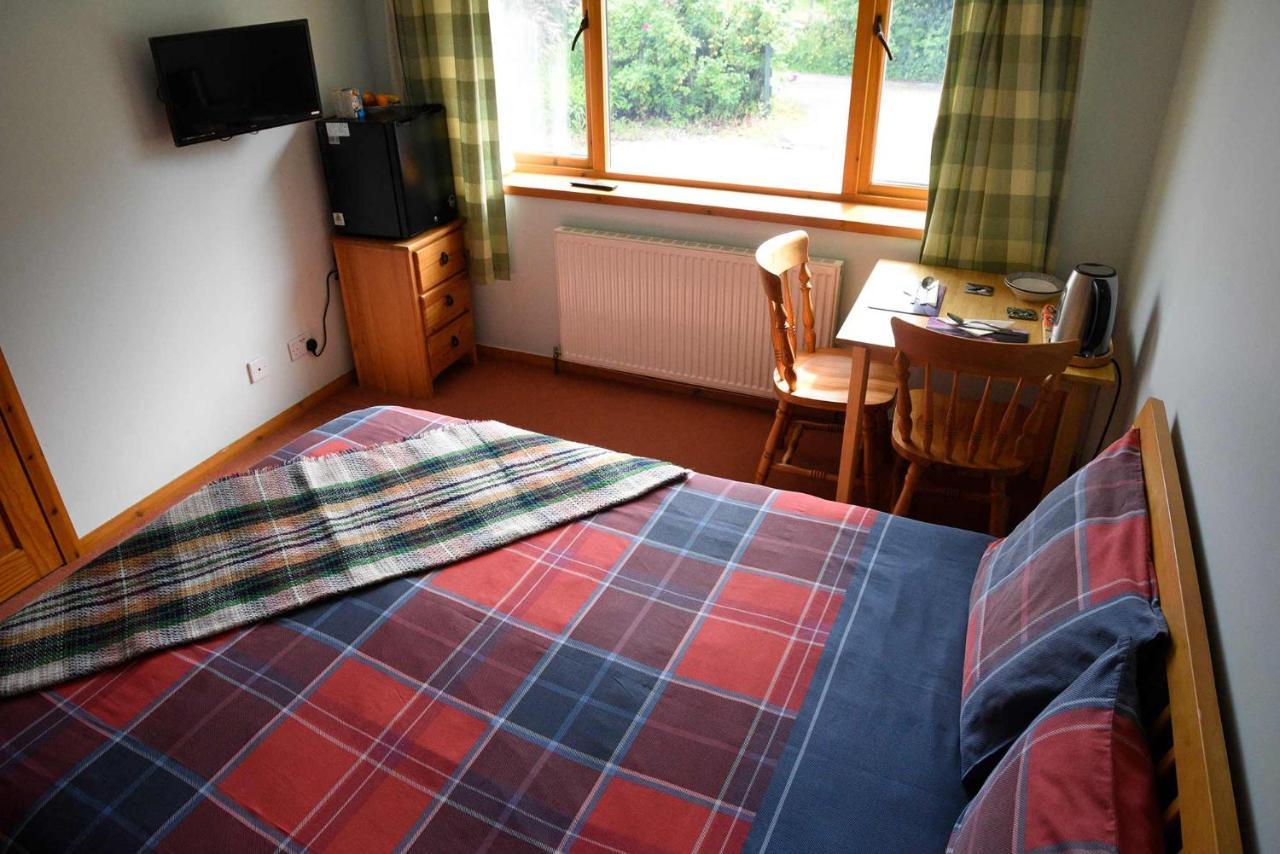 Kenmore Bed And Breakfast Portree Exterior photo