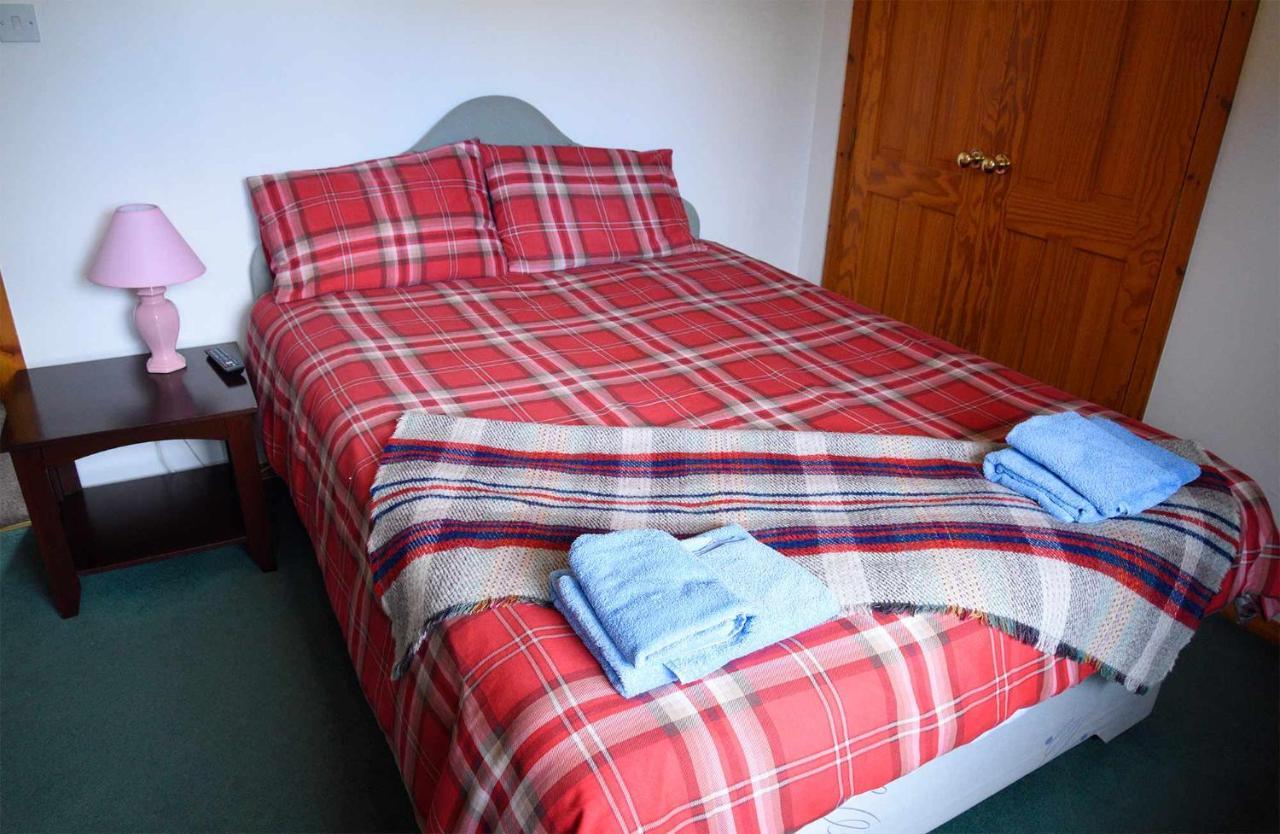 Kenmore Bed And Breakfast Portree Exterior photo